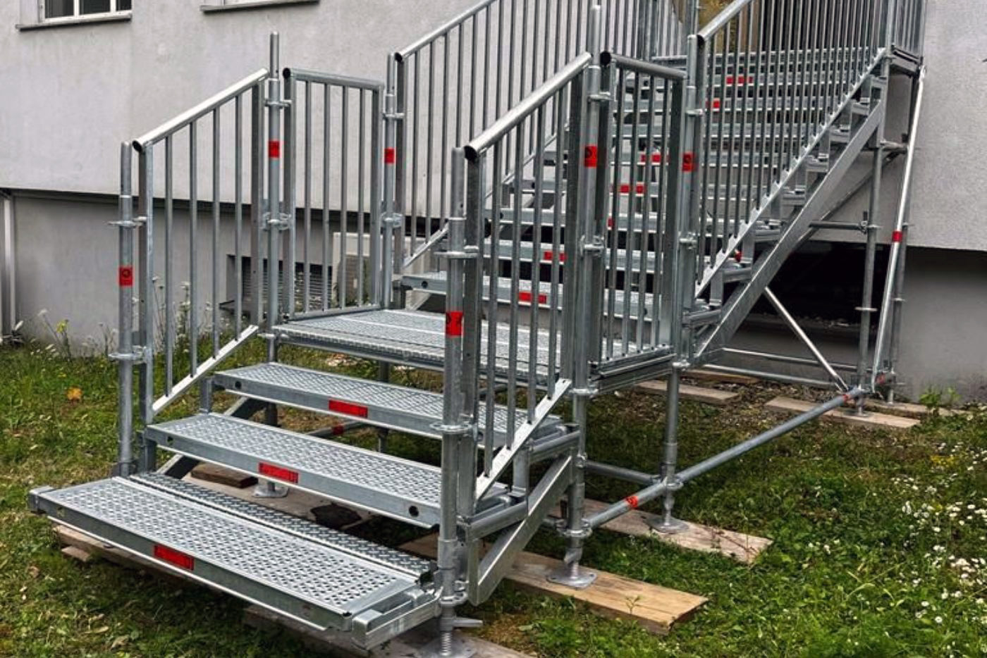 Gerüstbau Weber Fluchtteppe